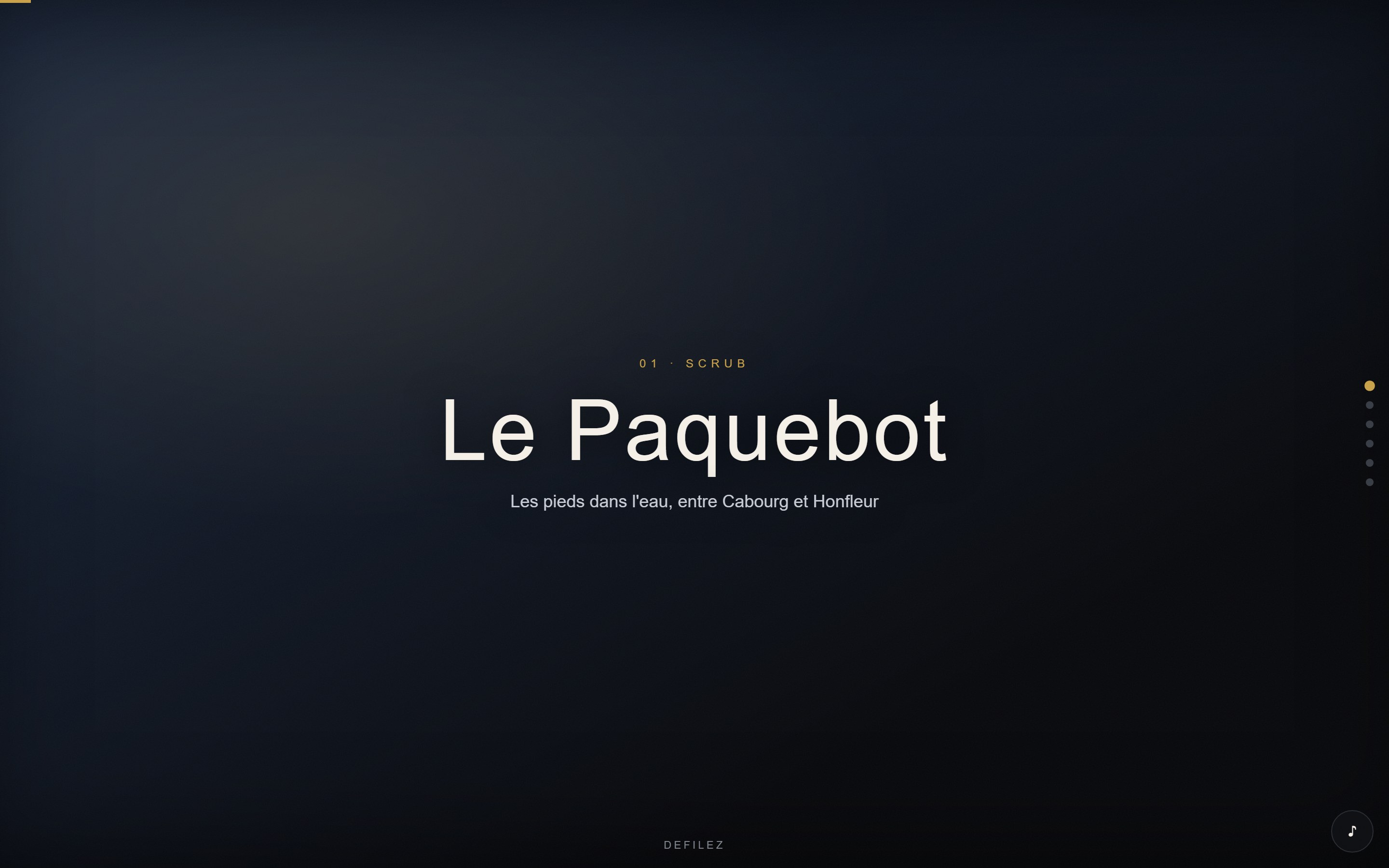 Le Paquebot hotel website homepage on a desktop screen